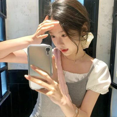 蒙娜丽莎与血月